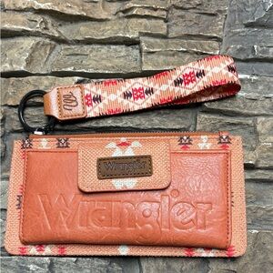 Wrangler Women’s Wallet Wristlet Western Casual NWOT